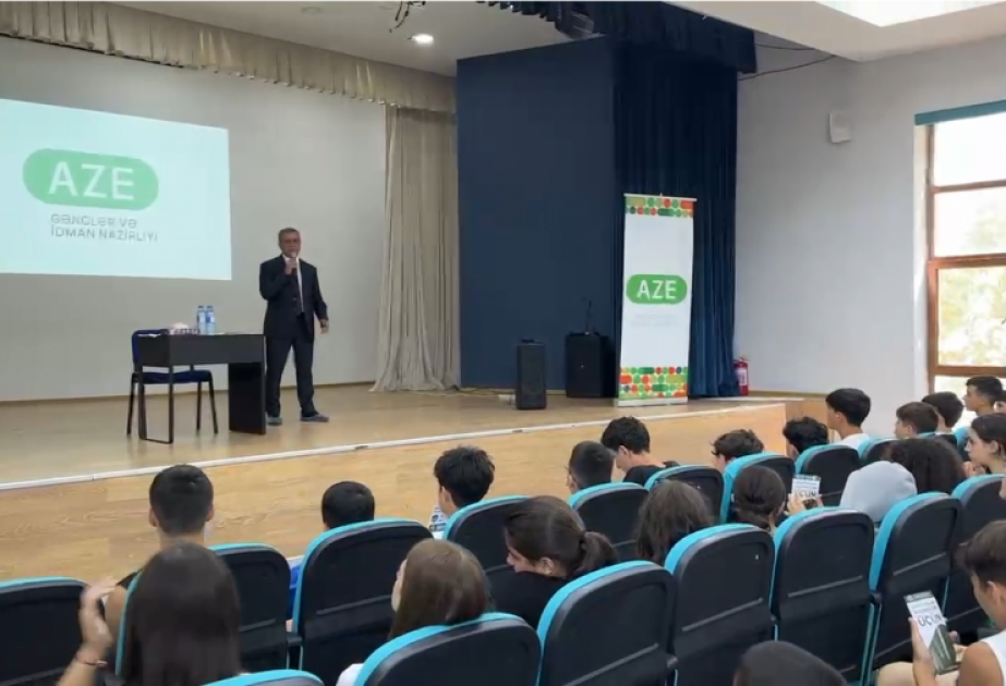 Yay düşərgəsində gənclər üçün narkomaniya əleyhinə maarifləndirici təlim keçirilib