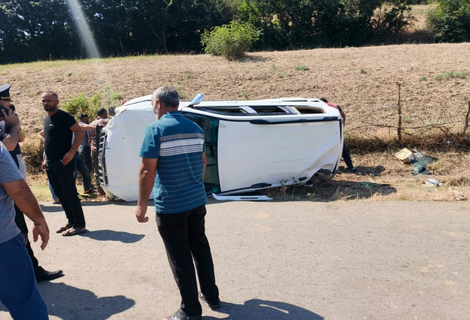 Cəlilabadda avtomobil aşıb, 4 nəfər xəsarət alıb