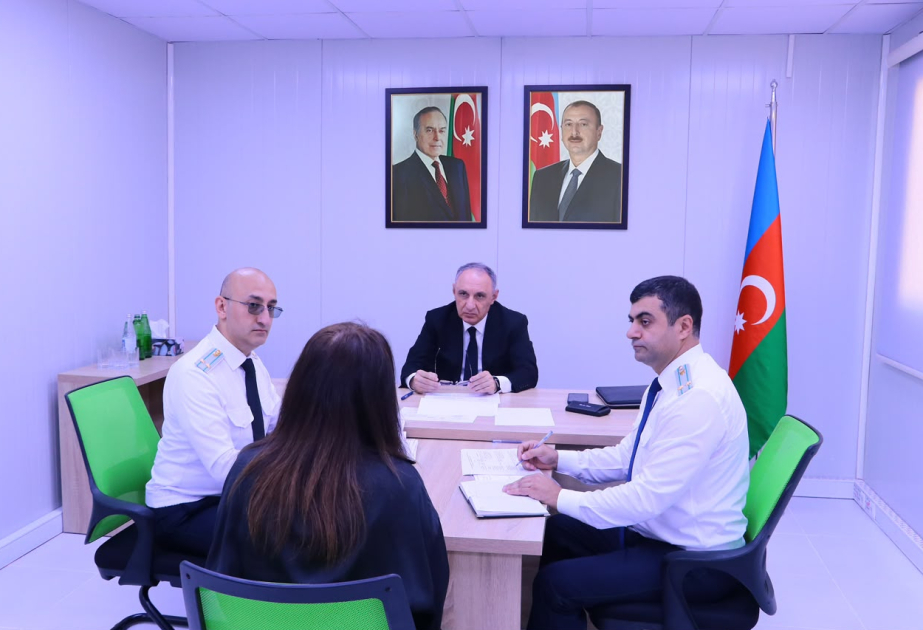 Baş prokuror Kəlbəcərdə vətəndaşların müraciətlərini dinləyib