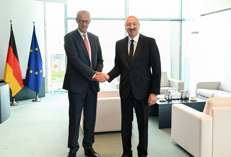 El Presidente Ilham Aliyev y el Canciller Federal Friedrich Merz mantienen una reunión a solas