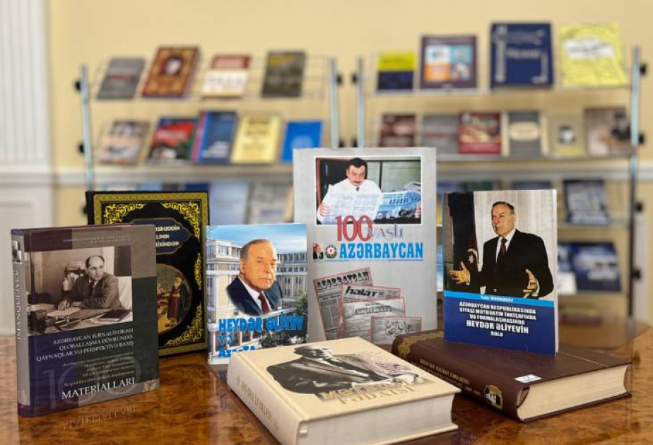 В Президентской библиотеке организована книжная выставка по случаю Дня национальной печати