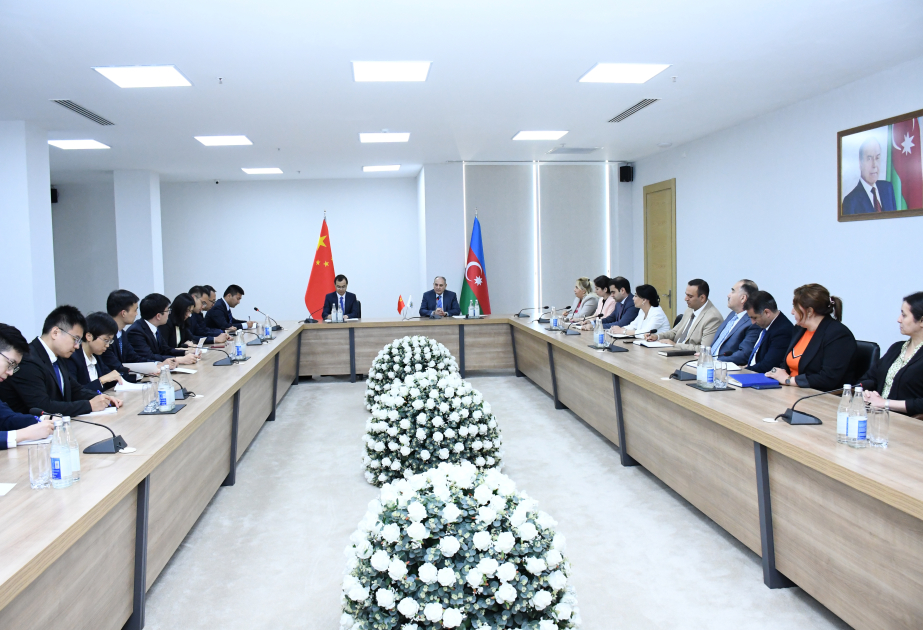 El papel de las relaciones interpartidistas en la asociación estratégica entre Azerbaiyán y China