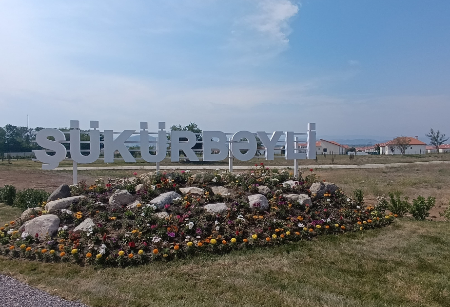 Növbəti köç karvanı Şükürbəyli kəndinə çatıb
