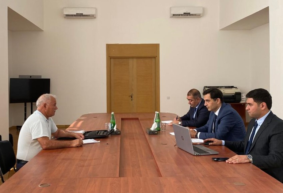 Aqrar Sığorta Fondunun İdarə Heyətinin sədri Xızıda vətəndaşların müraciətlərini dinləyib