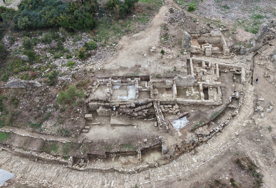 Antalyanın Aspendos antik şəhərində iki min illik küçə aşkarlanıb VİDEO