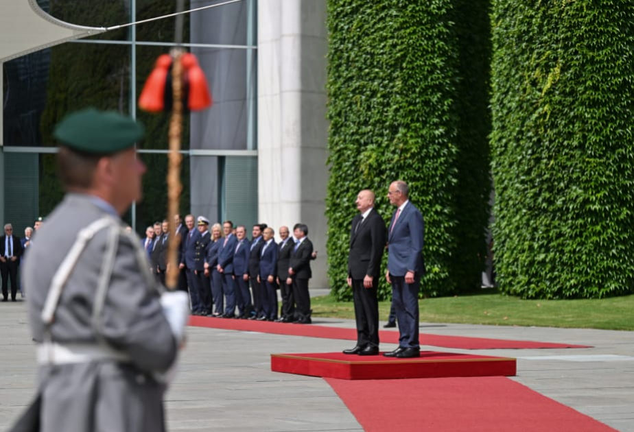 Prezident İlham Əliyevin Almaniyaya səfəri ikitərəfli münasibətlərdə yeni mərhələnin əsasını qoyub –  ŞƏRH