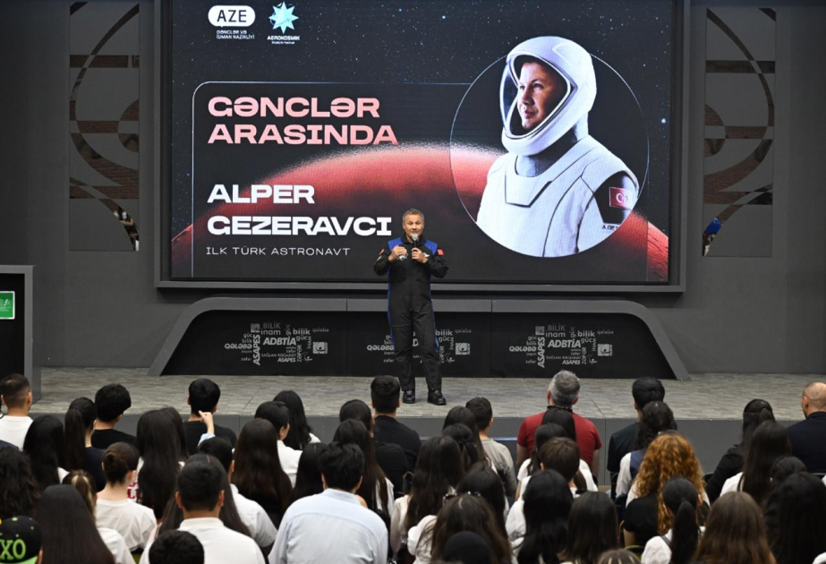 Erster türkischer Astronaut trifft Jugendliche in Baku