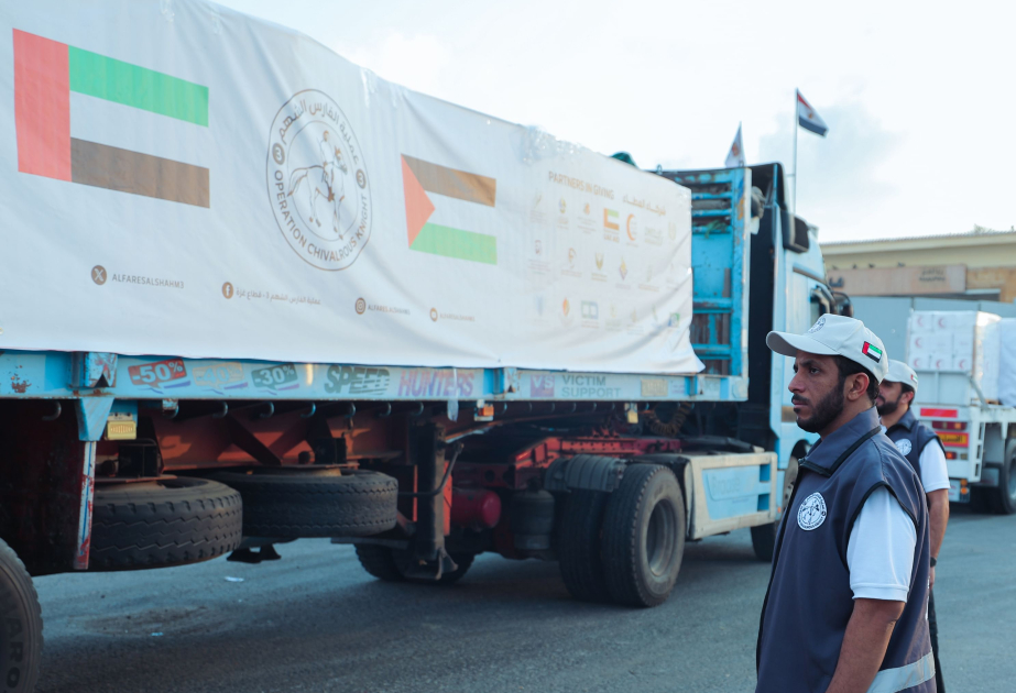 Five UAE aid convoys, carrying 938 tonnes of humanitarian assistance, enter Gaza Strip