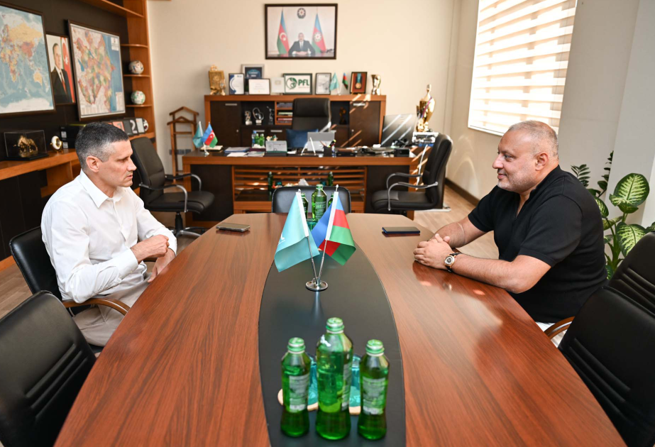 La coopération entre la Super League serbe et la Ligue professionnelle de football d'Azerbaïdjan au menu des discussions
