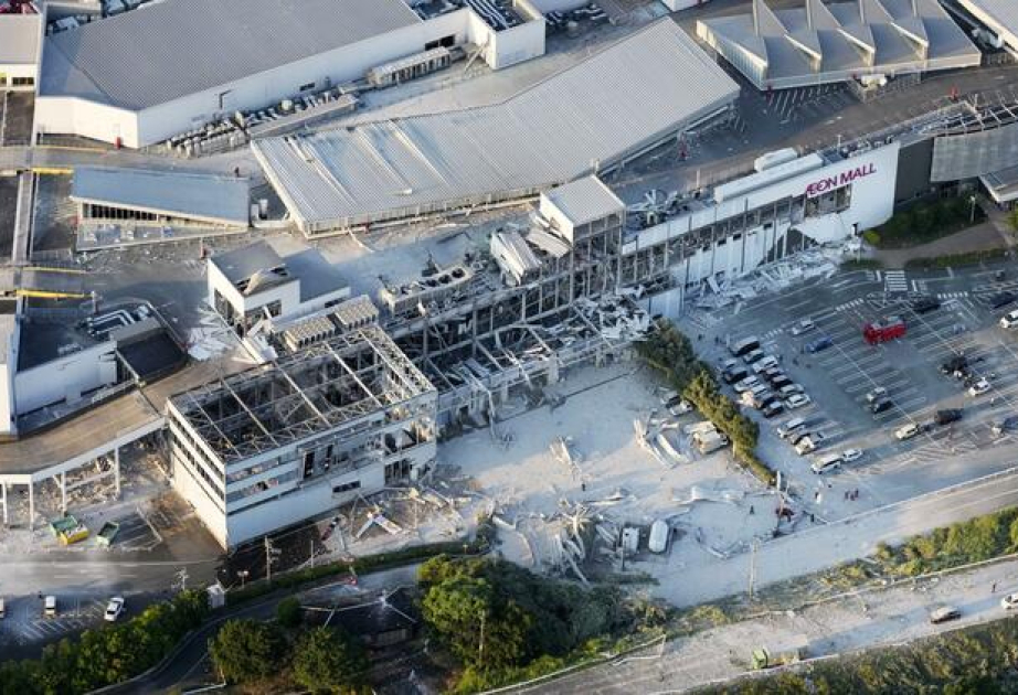20 to 30 employees unaccounted for after explosion at quake-hit Kumamoto mall in SW Japan