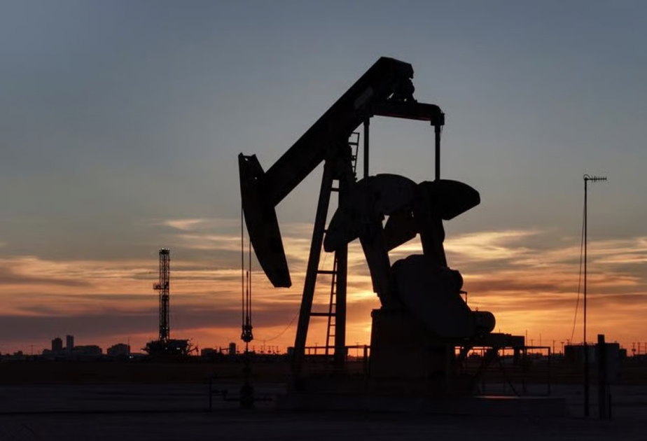 Несмотря на рост напряженности на Ближнем Востоке, нефть на биржах подешевела