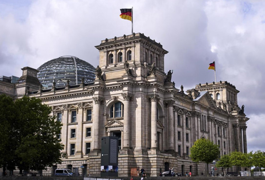 Germans’ trust in government hits all-time low, survey says