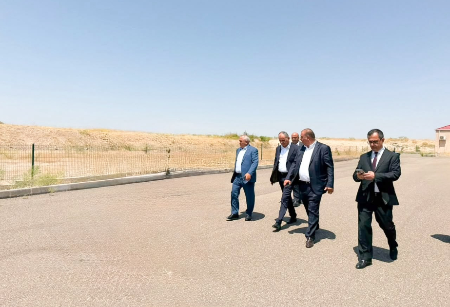 Naxçıvanda quşçuluq sənayesinin inkişaf perspektivlərinə dair görüş olub