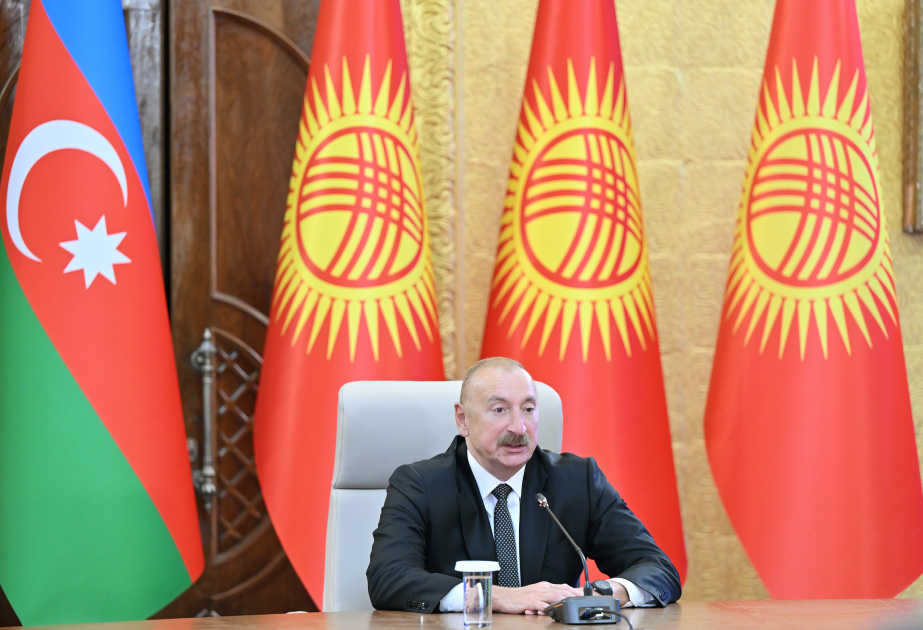 El Presidente Ilham Aliyev agradeció a Kirguistán su ayuda en la restauración de Garabaj