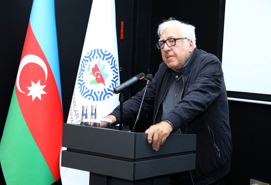 Xalq yazıçısı Anar: Səməd Vurğun qüdrətli şair olmaqla yanaşı, elmin və ədəbi-bədii fikrin inkişafına töhfələr verib