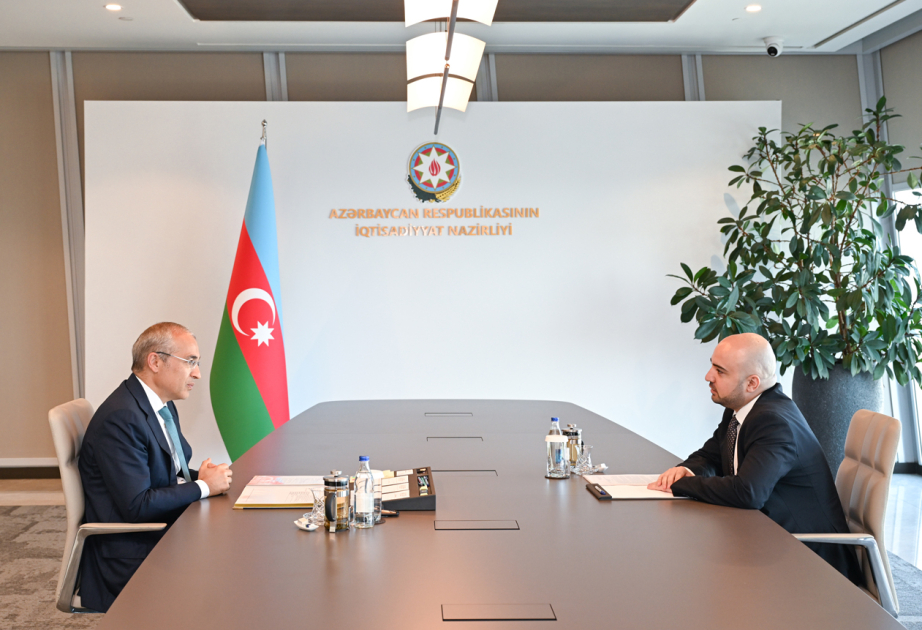 “Yüksəliş” müsabiqəsinin qalibləri ilə strateji qərarların qəbulu prosesində prioritetlərə dair fikir mübadiləsi aparılıb