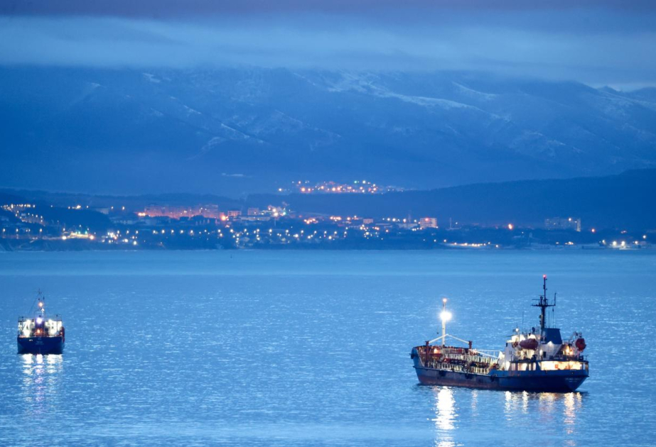 Novorossiysk yaxınlığında hücuma məruz qalan gəminin heyəti təxliyə edilib