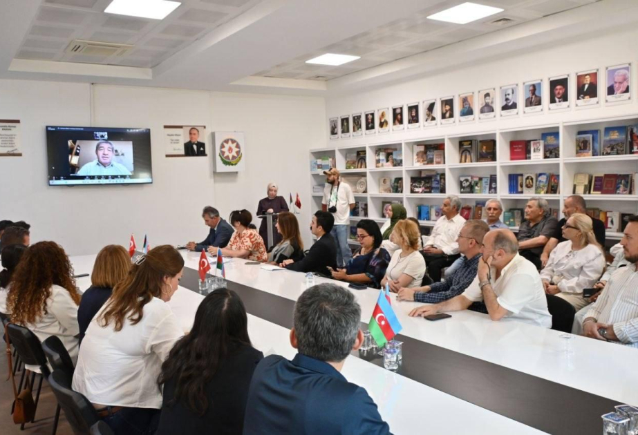 “Azərbaycan dili və əlifbası: Keçmişdən gələcəyə” - Ankarada Azərbaycan dilinin inkişaf prosesindən danışılıb