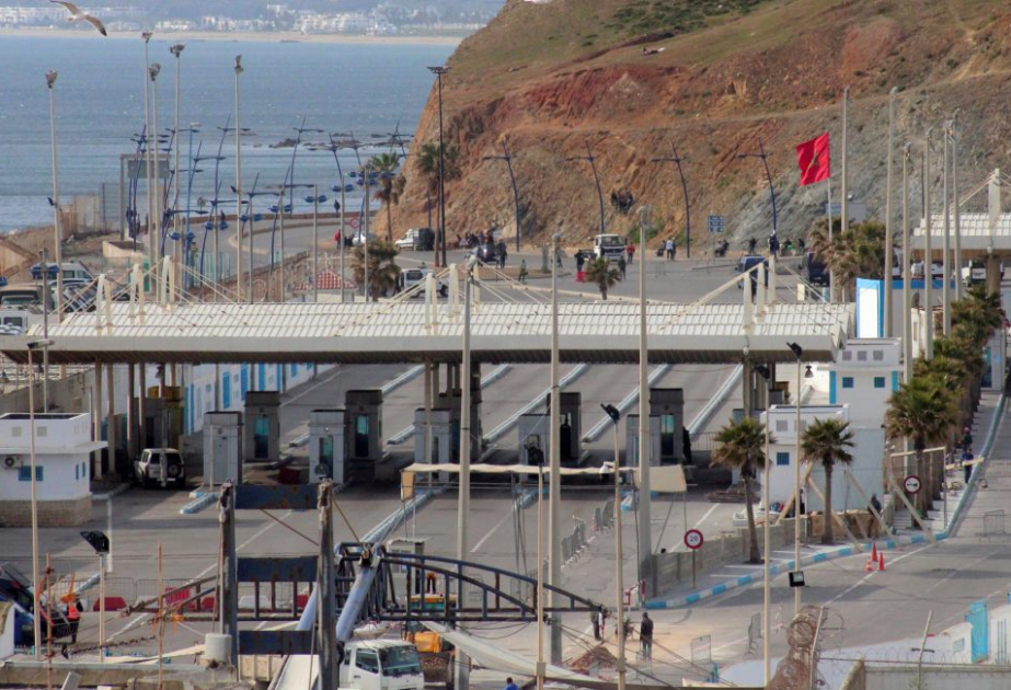 Ceuta : entre 3 000 et 5 000 migrants restent sur place