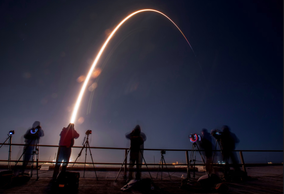 “SpaceX” raketinin bir parçası Ayın səthinə düşəcək
