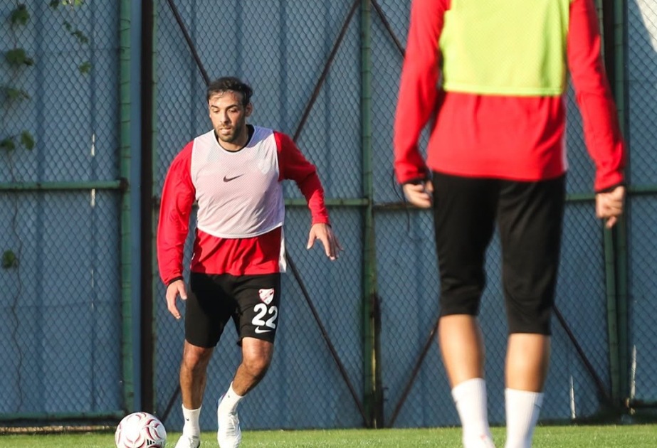 Elvin Yunuszadə: Türkiyədə özümüzü yaxşı tərəfdən göstərməklə futbolçularımız üçün yol aça bilərik