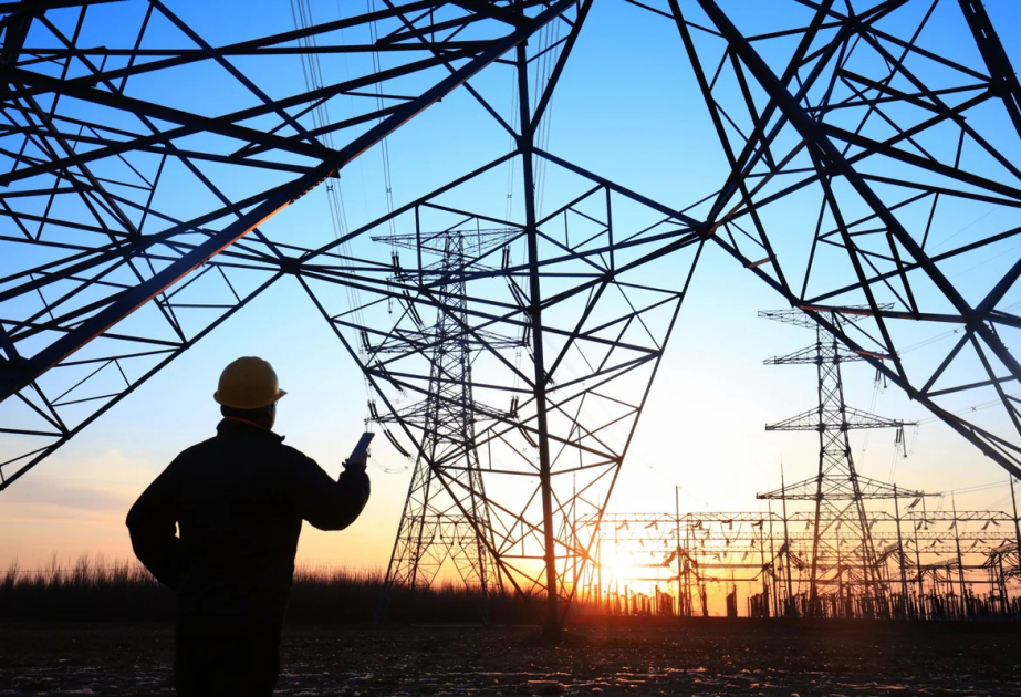 Gürcüstanda elektrik enerjisinin verilişi yenidən dayanıb