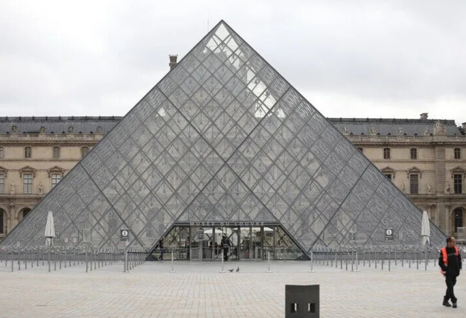 El Louvre centra la atención con una exposición temporal dedicada al arte islámico