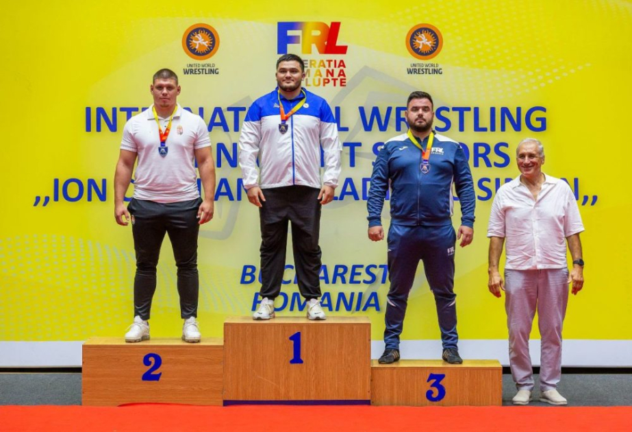 Azərbaycan güləşçiləri Buxarestdə 5 medal qazanıblar