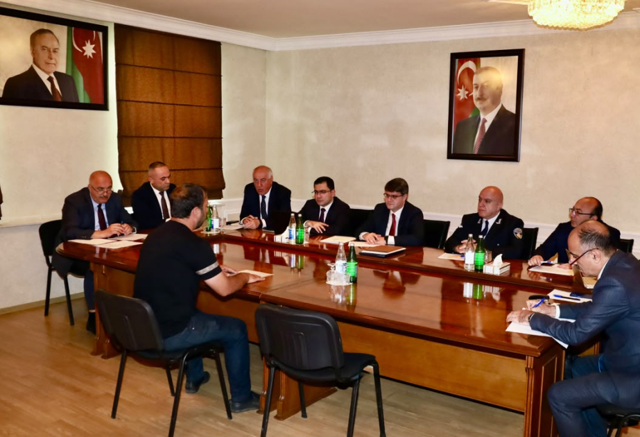 Ekologiya və təbii sərvətlər naziri İsmayıllıda vətəndaşların müraciətlərini dinləyib