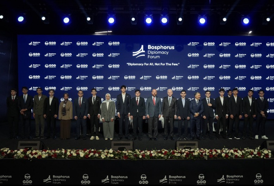 İstanbulda müasir müstəmləkəçilikdən təsirlənən regionlarda humanitar diplomatiya mövzusu müzakirə edilir