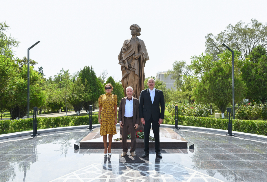 Inaugurado el monumento al arquitecto Ajami Nakhchivani en el complejo recreativo «Ajami Seyrangahi» de Najchiván