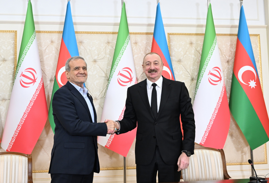 伊利哈姆·阿利耶夫总统感谢伊朗总统对阿塞拜疆的亲切话语