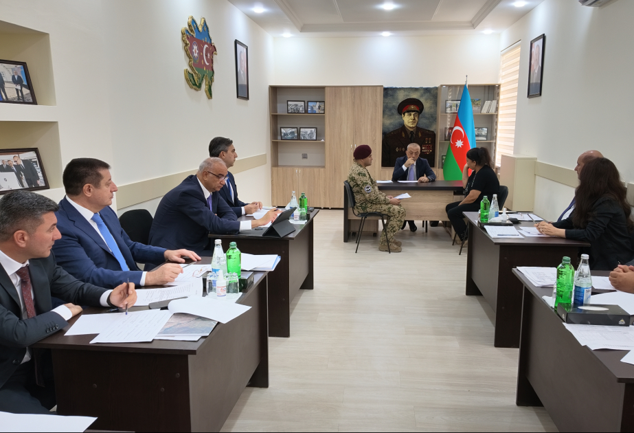 Lənkəranda sakinlərin su və kanalizasiya ilə bağlı müraciətləri dinlənilib