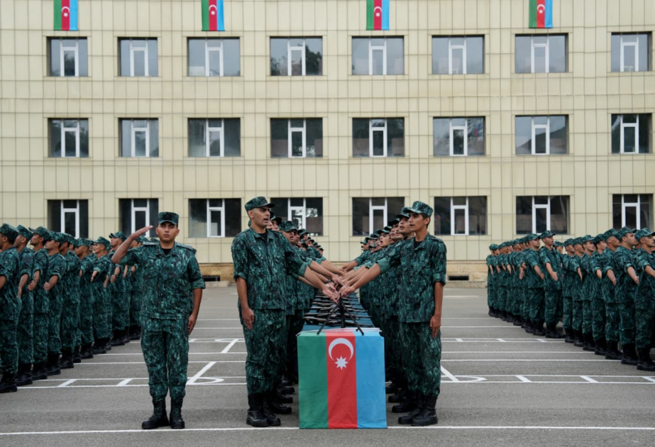 DSX-nin birləşmə və hərbi hissələrində gənc əsgərlərin andiçmə mərasimi keçirilib