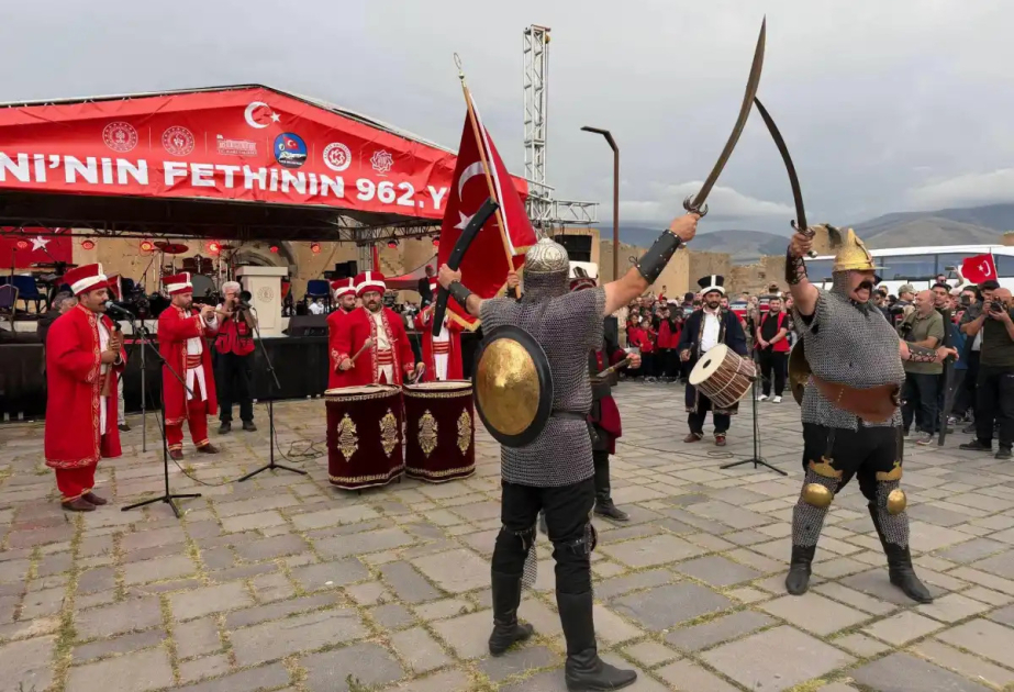 Türkiyədə Ani qalasının fəthinin 962-ci ildönümü qeyd olunub