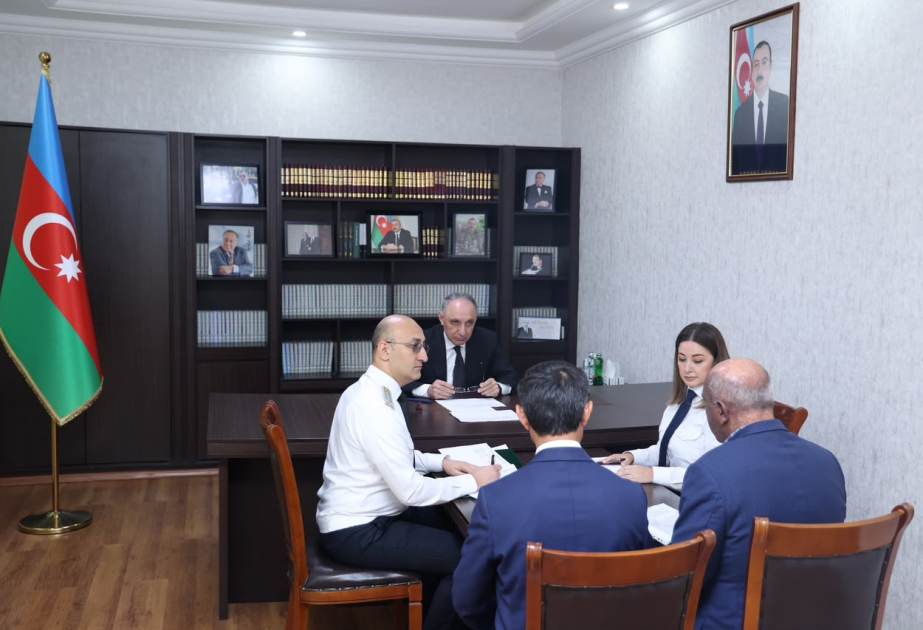 Baş prokuror Qubada vətəndaşların müraciətlərini dinləyib