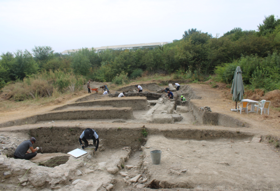 Archäologische Expedition legt 32 Meter lange Verteidigungsmauer in Gabala frei
