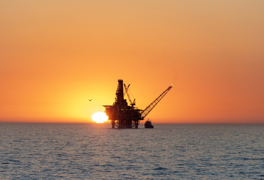 Цена барреля азербайджанской нефти превышает 94 доллара