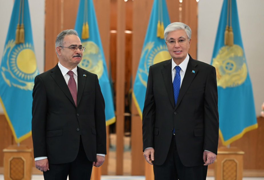 Azərbaycan səfiri etimadnaməsini Qazaxıstan Prezidentinə təqdim edib