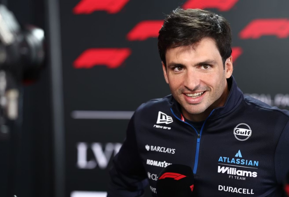 Sainz agrees new multi-year contract with Williams as team complete 2027 driver line-up