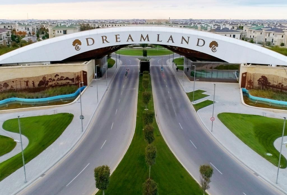 Dreamland Baku: Отдых, развлечения и гольф ВИДЕО