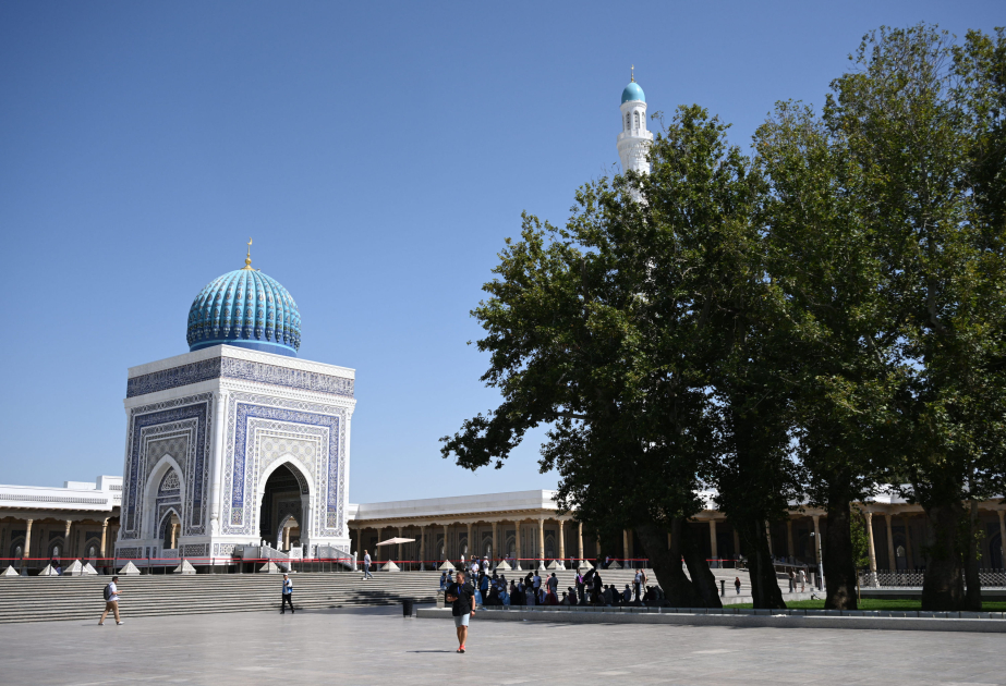 Azərbaycan jurnalistləri Səmərqənd yaxınlığındakı İmam əl-Buxari turizm kompleksini ziyarət ediblər VİDEO