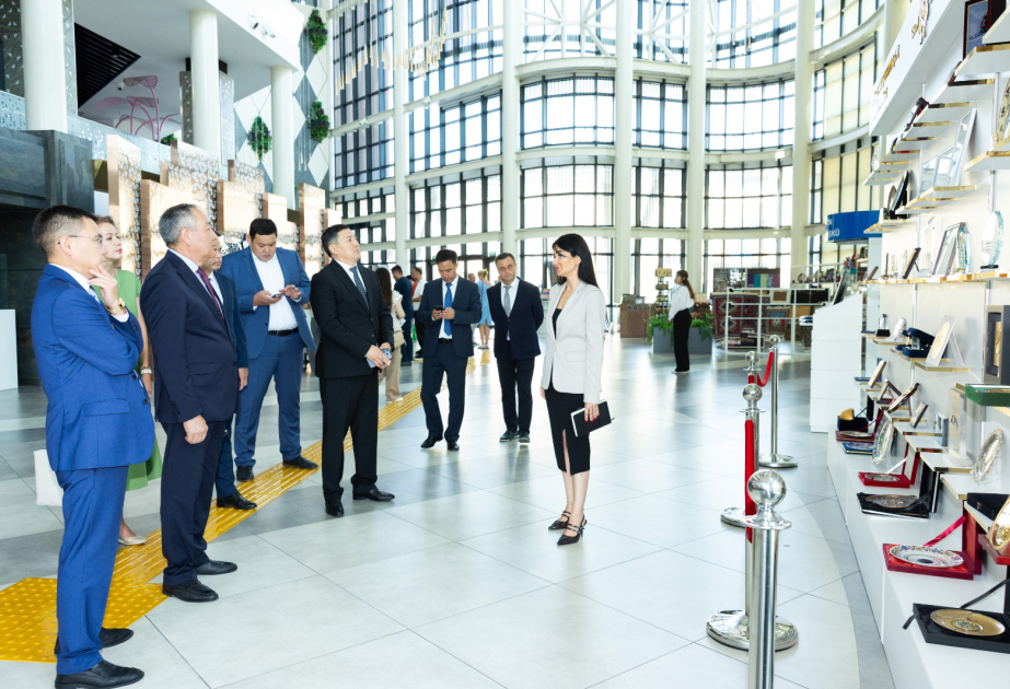 Kyrgyz delegation visits “ASAN Khidmet” Center