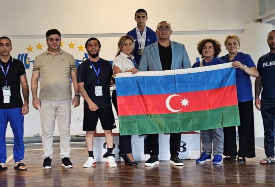 Aserbaidschanischer Gewichtheber gewinnt drei Medaillen bei U-15-Europameisterschaft