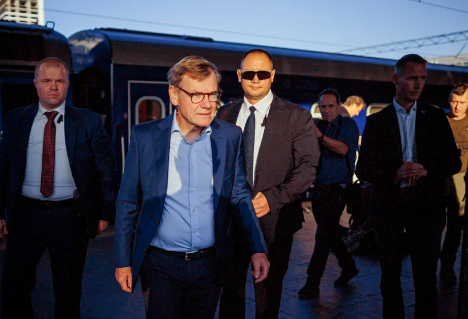 German foreign minister visits Ukraine for talks on defense cooperation, winter preparations