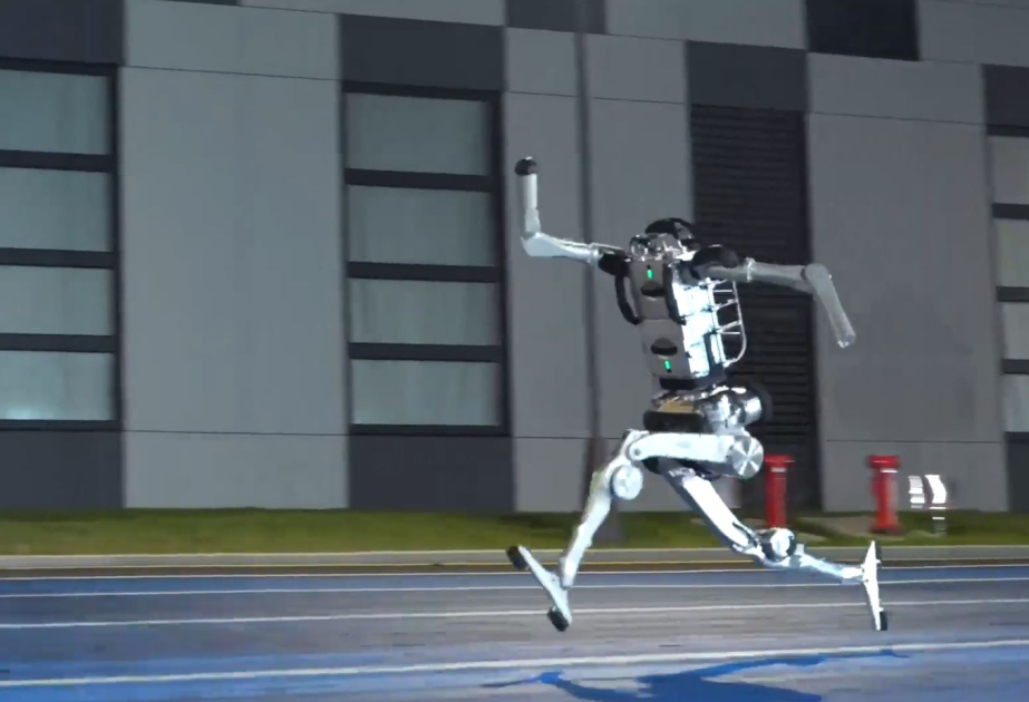 Robot 100 metr məsafəyə qaçışda Usain Boltun rekordunu qırıb