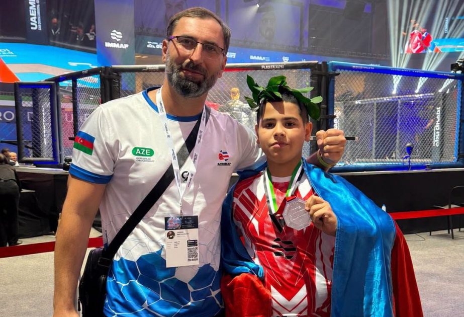Azərbaycanın MMA döyüşçüləri dünya çempionatında gümüş medal qazanıblar