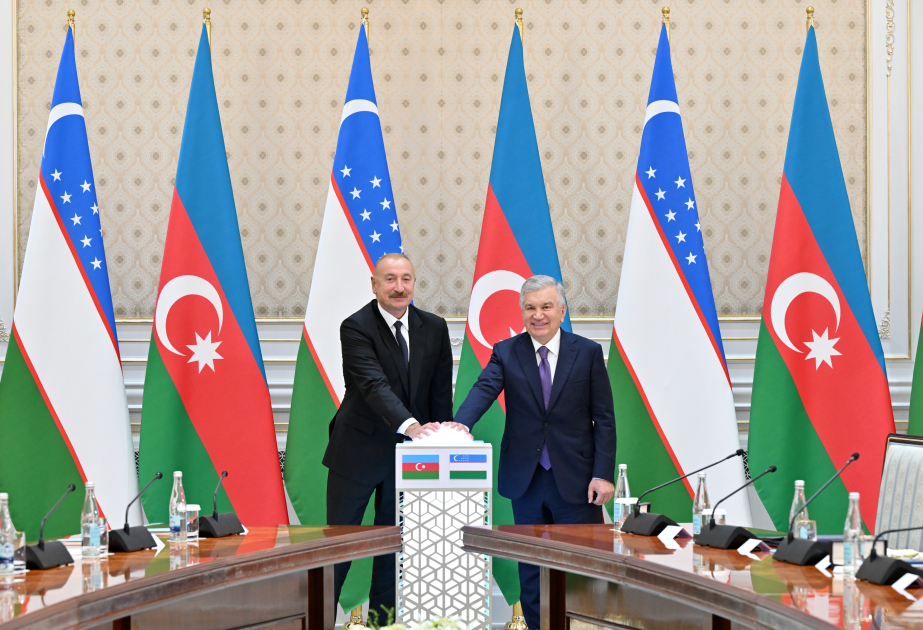 Prezidentlər İlham Əliyev və Şavkat Mirziyoyev Azərbaycanın Özbəkistanda həyata keçirdiyi layihələrin açılış və təməlqoyma mərasimində iştirak ediblər