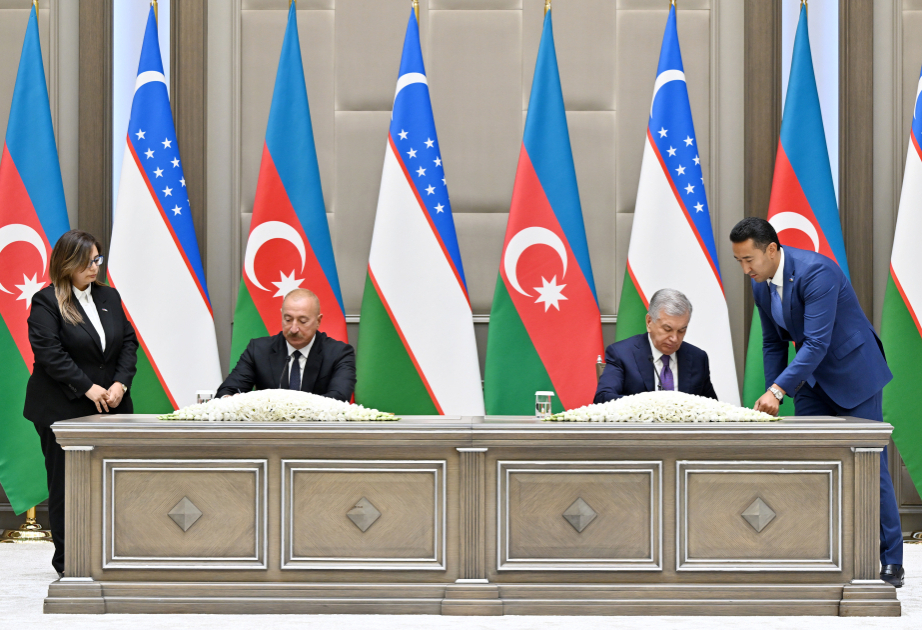 Əbədi dostluq haqqında Müqavilə: Azərbaycan-Özbəkistan qardaşlığının möhkəm təməli