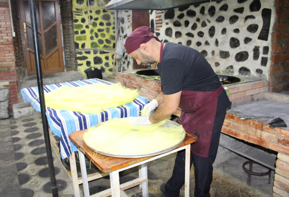 Baba sənətinin layiqli davamçısı - halvaçı Əfülfəz Nadiroğlu